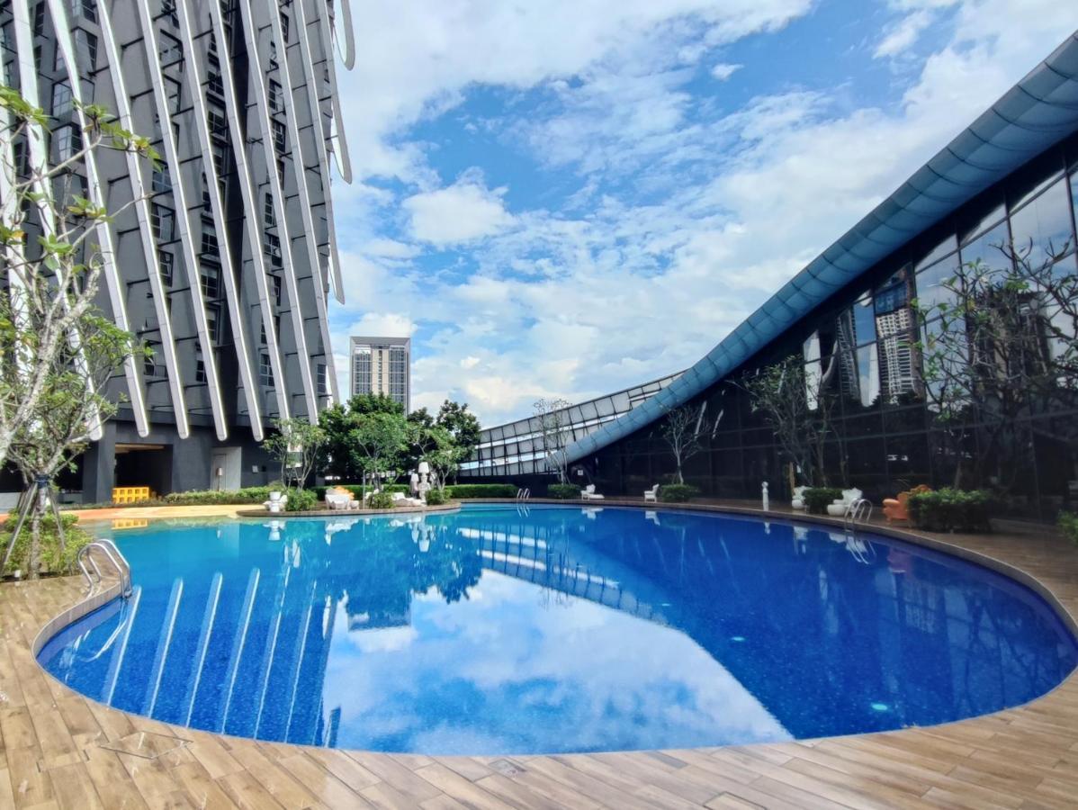 Arte Mont Kiara Host By Host Corner Suites Kuala Lumpur Exterior foto