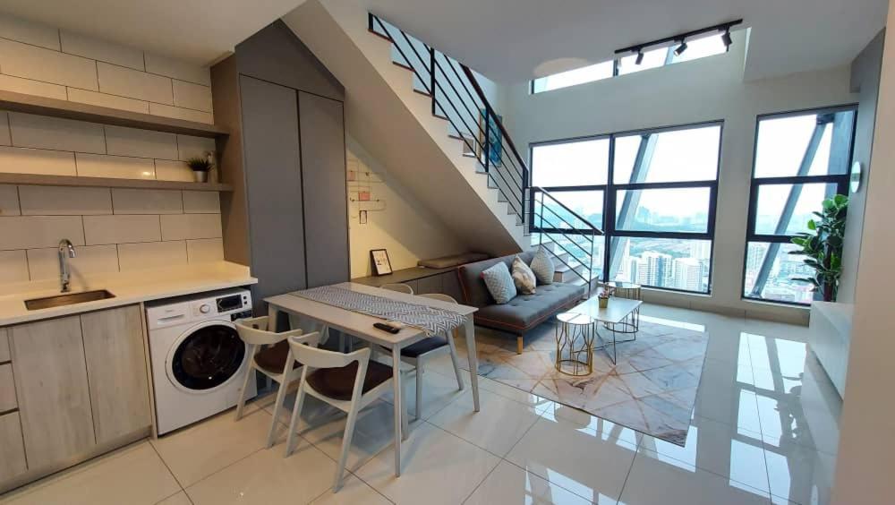 Arte Mont Kiara Host By Host Corner Suites Kuala Lumpur Exterior foto